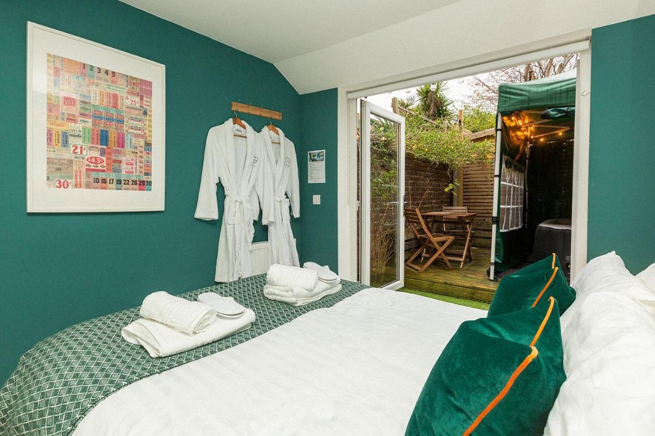 Stylish & Cosy Margate Escape With Hot Tub And Log Burner Dogs Welcome Экстерьер фото