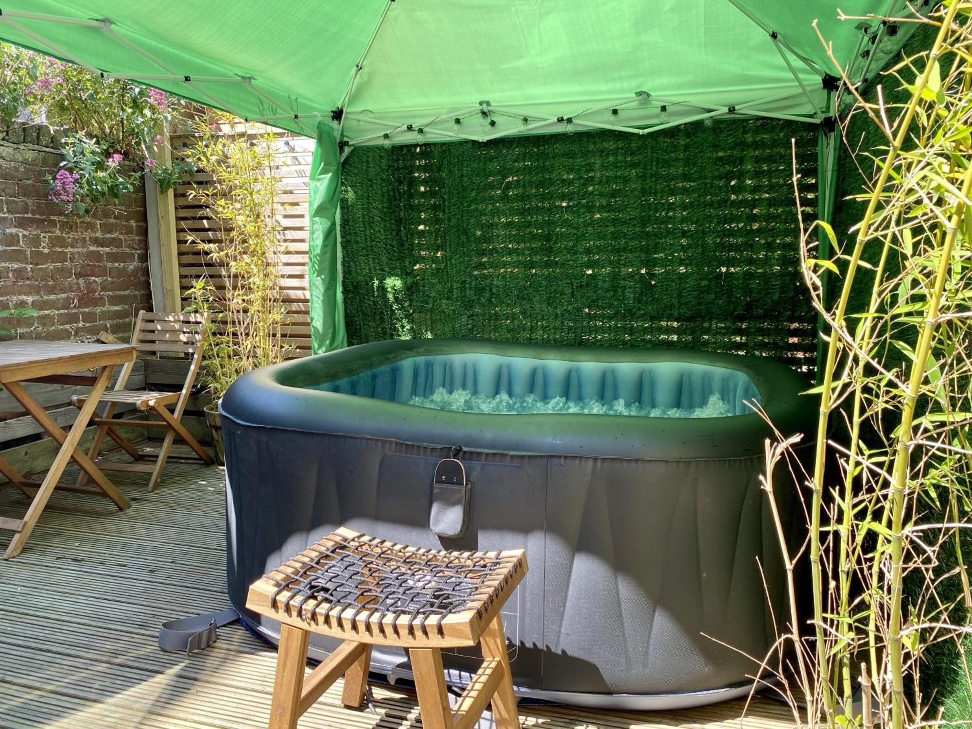 Stylish & Cosy Margate Escape With Hot Tub And Log Burner Dogs Welcome Экстерьер фото