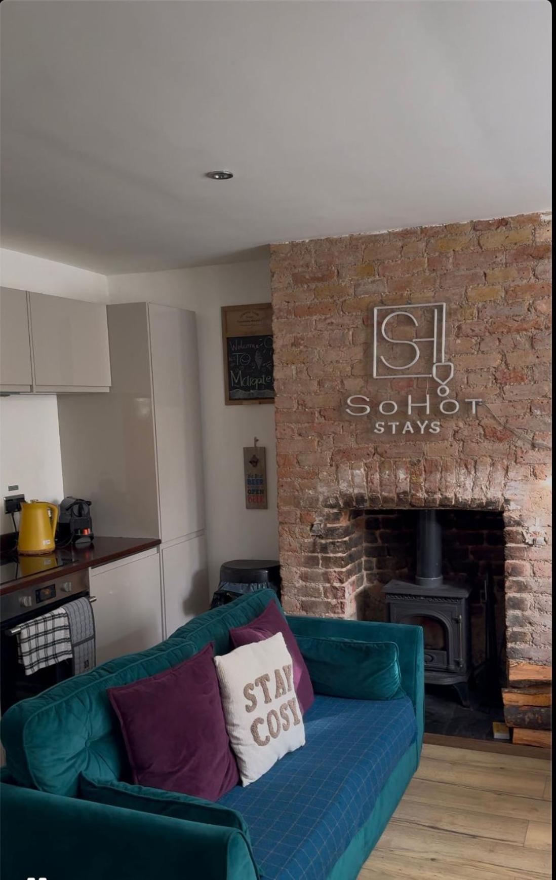 Stylish & Cosy Margate Escape With Hot Tub And Log Burner Dogs Welcome Экстерьер фото